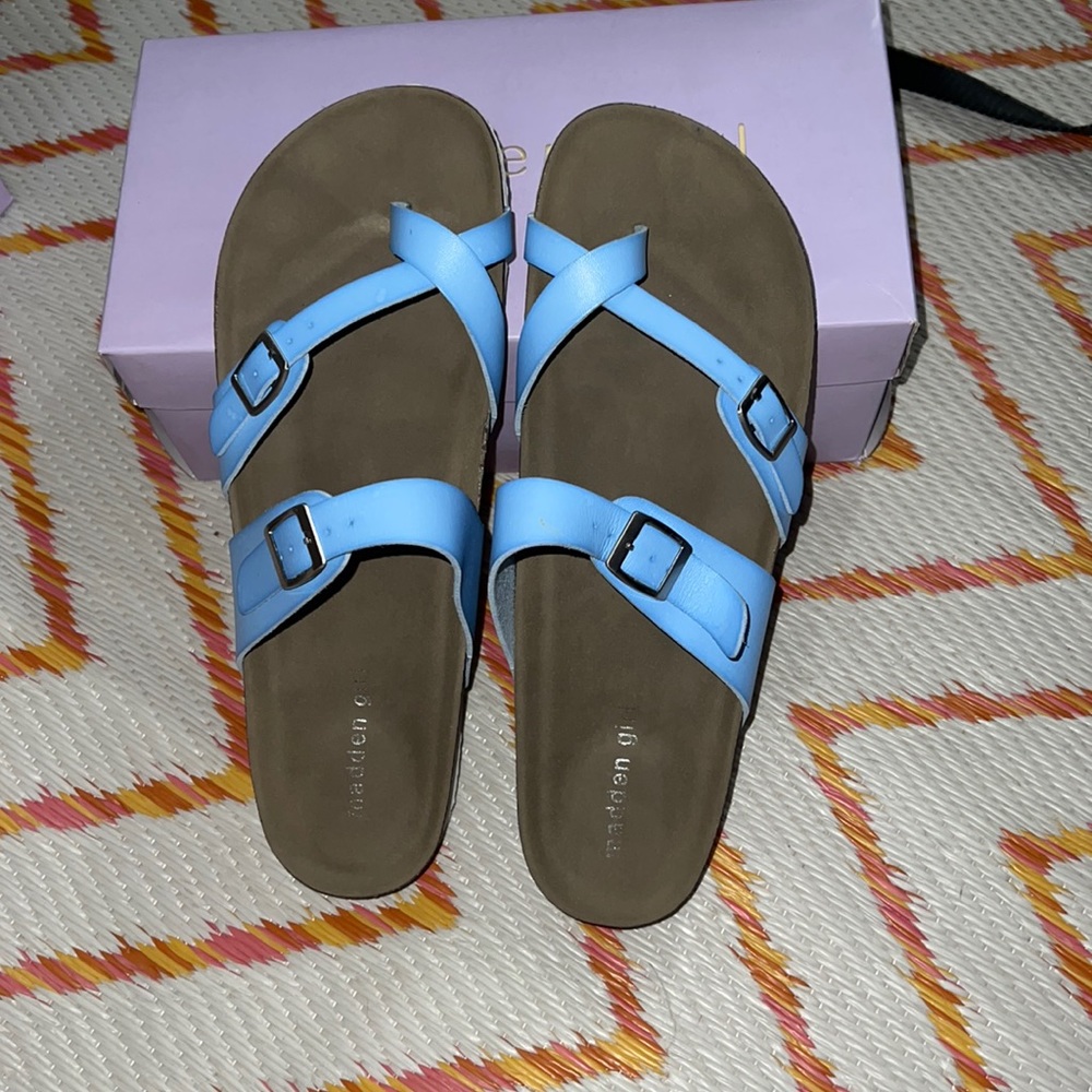 Foot-Bed Sandals